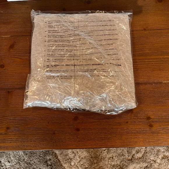 NWT DISNEY MINNIE MOUSE
PAJAMA ROMPER Gray long-sleeve snap button women small - Picture 9 of 9